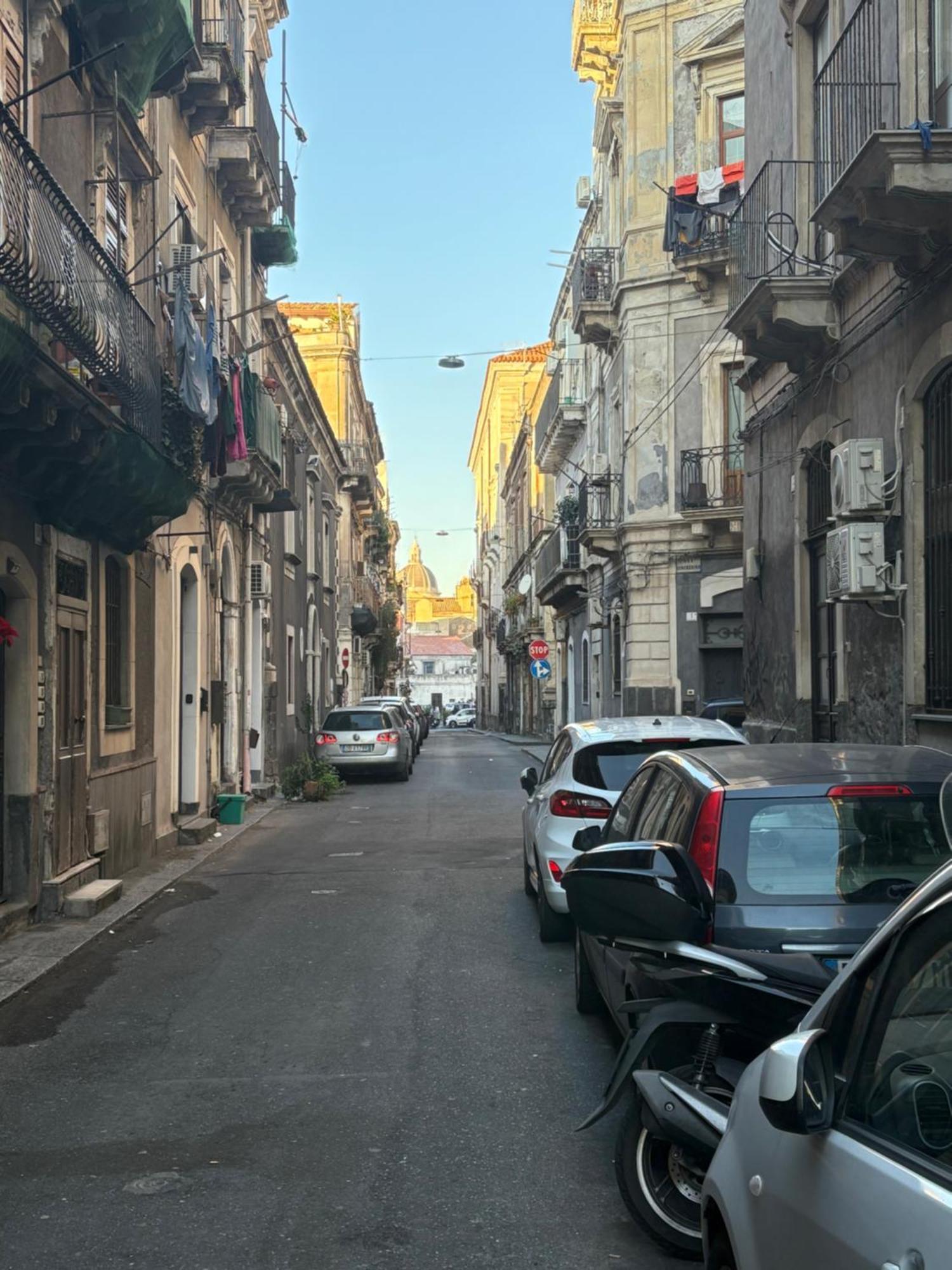 Da Marieddu Appartamento Indipendente In Centro Citta كاتانيا المظهر الخارجي الصورة